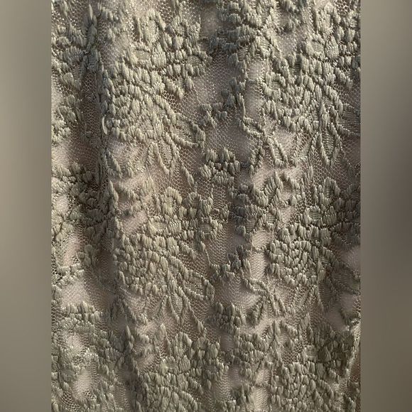 LAUREN by Ralph Lauren Scalloped Shimmering Metallic Lace Dress - Size 0 - Picture 10 of 12